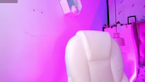 Cloe  online show from 12-05-24, 12:30