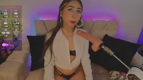 cloe_martinezz_ online show from 06-11-26, 08:51