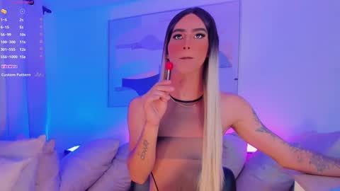 CLOE REMINTON online show from 12-30-24, 07:48