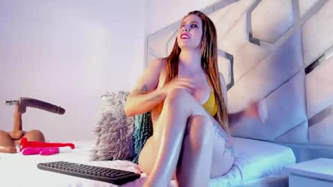 Queen Cloe online show from 04-22-26, 12:02