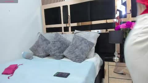 Cloee online show from 07-20-26, 07:27