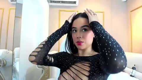 Snapshot of cloehap chatting on 02-06-25, 12:16 Cloe online show from 02-06-25, 12:16