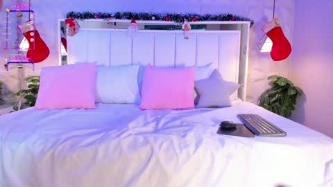 Cloe Harp  online show from 12-26-24, 02:37