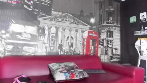 Snapshot of cloerodriguez chatting on 11-27-25, 01:51 ---Cloe--- online show from 11-27-25, 01:51