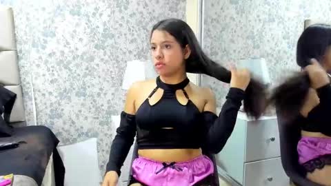 Clohe the wonder online show from 12-22-25, 03:47