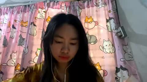 Mikki online show from 04-23-26, 08:13