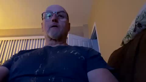 Closetbicd online show from 02-24-25, 10:26