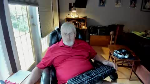 cloudalert62 online show from 10-31-25, 07:48