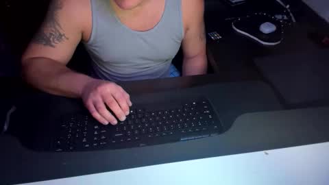 Snapshot of cloudy_dayz69 chatting on 11-20-25, 12:05 Cloudy Dayz online show from 11-20-25, 12:05