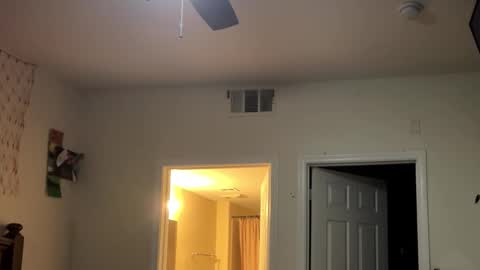 Snapshot of cloudy_dayz69 chatting on 11-30-25, 11:53 Cloudy Dayz online show from 11-30-25, 11:53