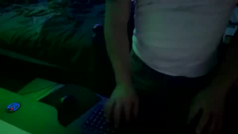 Snapshot of cloudy_dayz69 chatting on 12-16-25, 12:15 Cloudy Dayz online show from 12-16-25, 12:15