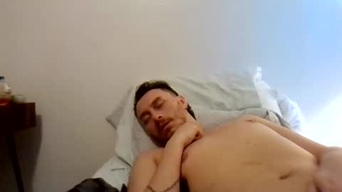 Snapshot of cloudyydayzz chatting on 03-07-26, 04:15 tallhungandcloudy online show from 03-07-26, 04:15