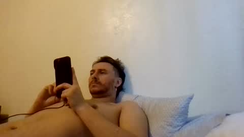 Snapshot of cloudyydayzz chatting on 03-09-26, 04:11 tallhungandcloudy online show from 03-09-26, 04:11