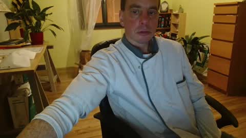 Snapshot of clouplefun chatting on 12-04-24, 05:49 clouplefun online show from 12-04-24, 05:49