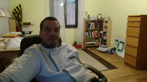 Snapshot of clouplefun chatting on 12-21-24, 06:09 clouplefun online show from 12-21-24, 06:09