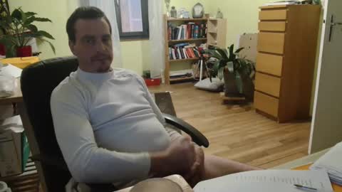 Snapshot of clouplefun chatting on 01-11-25, 06:14 clouplefun online show from 01-11-25, 06:14