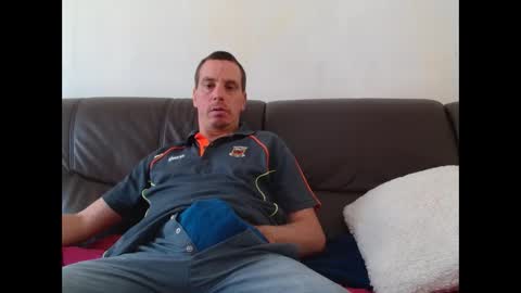 Snapshot of clouplefun chatting on 10-10-25, 11:42 clouplefun online show from 10-10-25, 11:42