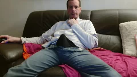 Snapshot of clouplefun chatting on 02-14-26, 06:10 clouplefun online show from 02-14-26, 06:10