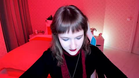 Snapshot of clover_red chatting on 12-24-24, 02:54 Clover follow me online show from 12-24-24, 02:54