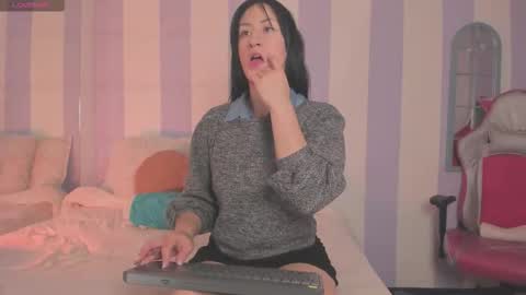 Chloe  online show from 11-28-25, 07:16