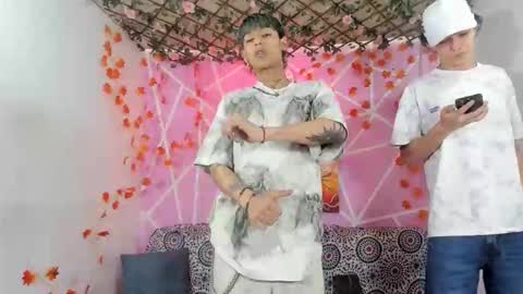 Snapshot of club_latinboys chatting on 11-24-25, 07:24 club_latinboys online show from 11-24-25, 07:24