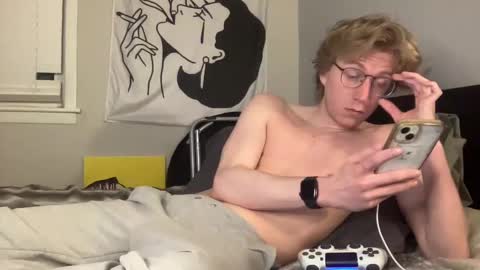 Snapshot of clydeaustin chatting on 12-08-24, 04:04 Clyde Austin online show from 12-08-24, 04:04