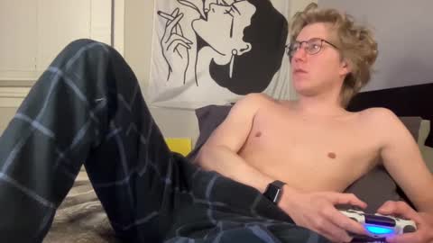 Snapshot of clydeaustin chatting on 12-26-24, 03:59 Clyde Austin online show from 12-26-24, 03:59