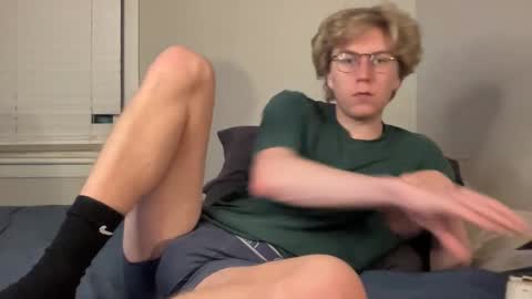 Snapshot of clydeaustin chatting on 10-06-25, 02:20 Clyde Austin online show from 10-06-25, 02:20