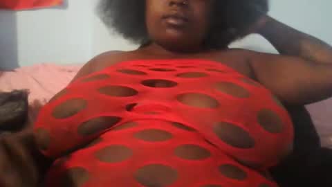 Snapshot of cocoacrave chatting on 01-09-25, 02:43 CocoaCrave online show from 01-09-25, 02:43