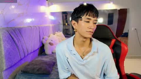 COCO online show from 05-03-26, 01:00