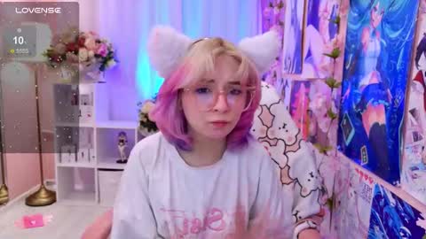 Mia online show from 10-03-25, 02:25