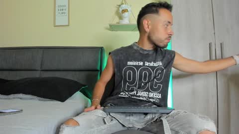 Snapshot of codyluke_ chatting on 01-12-25, 12:18 Cody Luke online show from 01-12-25, 12:18