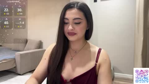 Snapshot of coffee_wihtout_milk chatting on 05-26-26, 12:17 Yumi online show from 05-26-26, 12:17