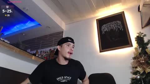 Snapshot of colby_scott chatting on 12-12-24, 03:21 Colby Scott online show from 12-12-24, 03:21
