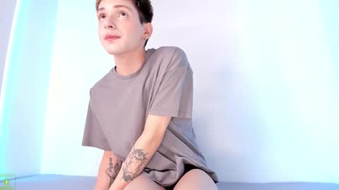 Snapshot of colestorm chatting on 11-19-25, 08:31 COLE online show from 11-19-25, 08:31