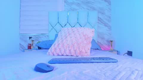 colett online show from 11-19-25, 11:54