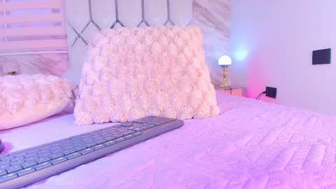 colett online show from 11-28-25, 12:08