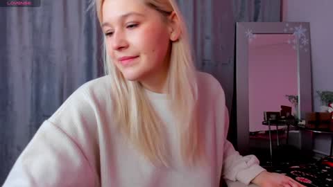 Snapshot of colleen_blake chatting on 12-30-24, 12:54 Collen Mon Tue Wed Thu Fri GMT 3 0300am - 0900am  online show from 12-30-24, 12:54