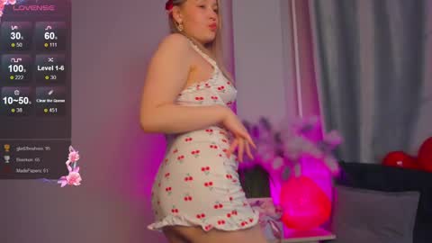 Snapshot of colleen_blake chatting on 02-13-25, 06:27 Collen Mon Tue Wed Thu Fri GMT 3 0300am - 0900am  online show from 02-13-25, 06:27