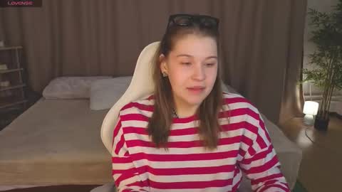 Collen Mon Tue Wed Thu Fri GMT 3 0300am - 0900am  online show from 02-28-26, 11:55