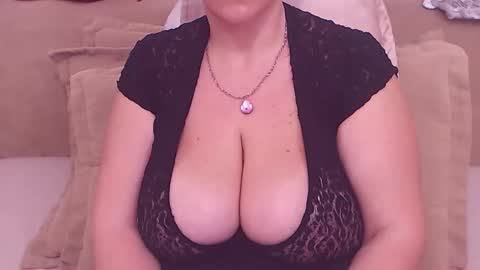 Snapshot of college_dream_bbw chatting on 02-02-25, 05:42 Maddison online show from 02-02-25, 05:42