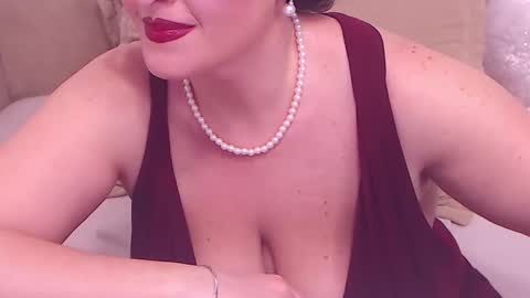 Snapshot of college_dream_bbw chatting on 02-20-25, 01:57 Maddison online show from 02-20-25, 01:57
