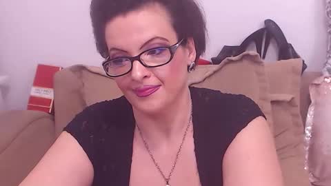 Snapshot of college_dream_bbw chatting on 03-02-25, 04:39 Maddison online show from 03-02-25, 04:39