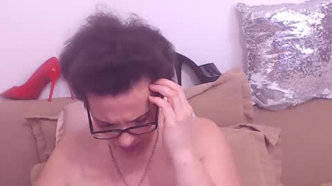 Snapshot of college_dream_bbw chatting on 03-02-25, 08:29 Maddison online show from 03-02-25, 08:29