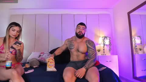 college_muscle_ass online show from 11-11-25, 10:10