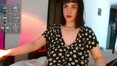 Snapshot of collette_beaufoy chatting on 12-16-24, 03:43 Collette online show from 12-16-24, 03:43