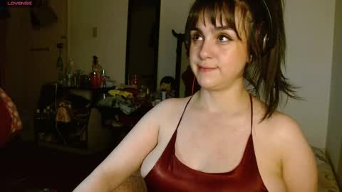 Snapshot of collette_beaufoy chatting on 09-14-25, 04:44 Collette online show from 09-14-25, 04:44