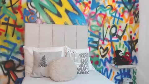 valentina online show from 02-18-26, 02:02