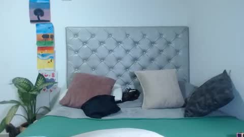 Snapshot of colombi4spice chatting on 02-19-25, 10:53 viviana online show from 02-19-25, 10:53