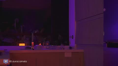 Snapshot of colouristic chatting on 02-08-25, 02:47 Laura online show from 02-08-25, 02:47